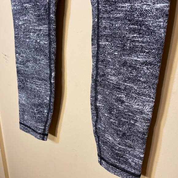 lululemon athletica Black and Gray Leggings - Picture 5 of 7
